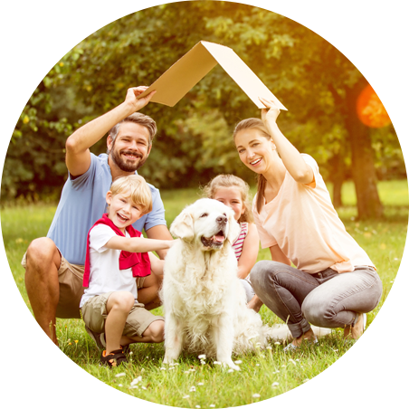 Zufriedene Familie dank Selbstversorgung 